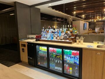 Fiji Airways Premier Lounge Nadi Restaurant Bar 3