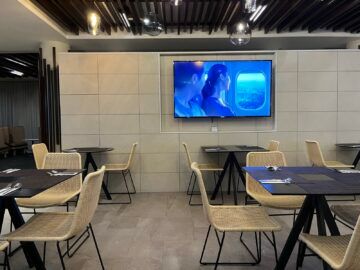 Fiji Airways Premier Lounge Nadi Restaurant Tische 1
