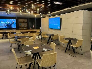 Fiji Airways Premier Lounge Nadi Restaurant Tische 2