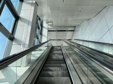 Hong Kong Airport Sky Bridge Rolltreppe 2
