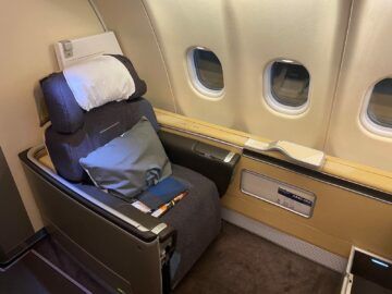 Lufthansa First Class Airbus A340 600 Sitz 2a