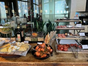 Shangri La Sydney Altitude Fruehstueck Kaese Wurst