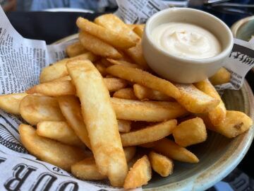 Shangri La Sydney Lobby Lounge Pommes