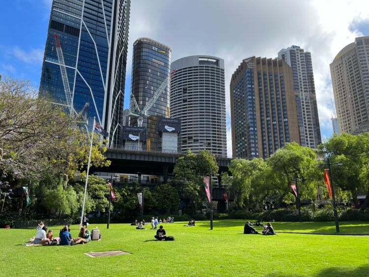 Shangri La Sydney Skyline