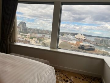 Shangri La Sydney Zimmer Bett Blick