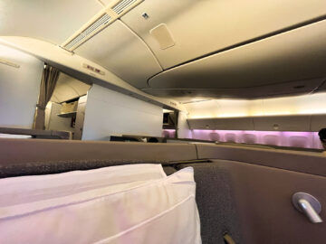 Cathay Pacific First Class Boeing 777 300er Kabine 1