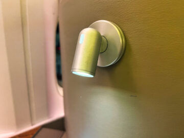 Cathay Pacific First Class Boeing 777 300er Leselampe 1