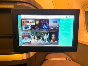 Cathay Pacific First Class Boeing 777 300er Monitor 1