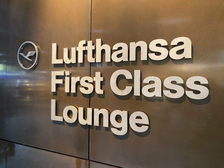 Lufthansa First Class Lounge A13 Frankfurt First Class Lounge