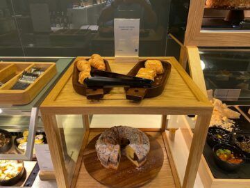 Lufthansa First Class Lounge A13 Frankfurt Kuchen