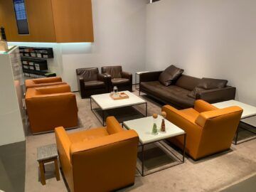 Lufthansa First Class Lounge A13 Frankfurt Sitzkombi2