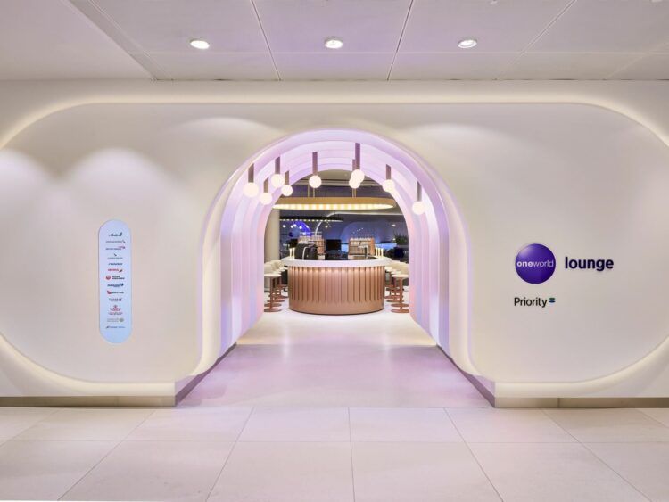Oneworld Lounge Amsterdam Eingang Copyright