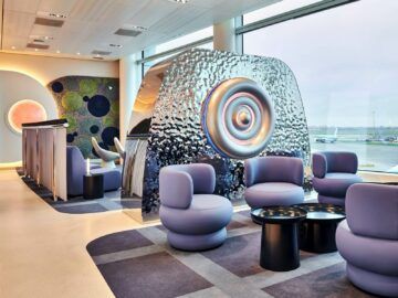 Oneworld Lounge Amsterdam Runway View Copyright