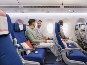 Edelweiss Airbus A350 900 Economy Class Personen Copyright