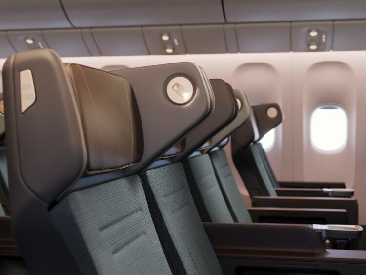 Cathay Pacific Neue Premium Economy Class Sichtschutz Copyright