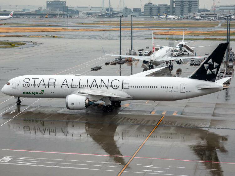 Flugzeug Eva Air Star Alliance Boeing B787 10