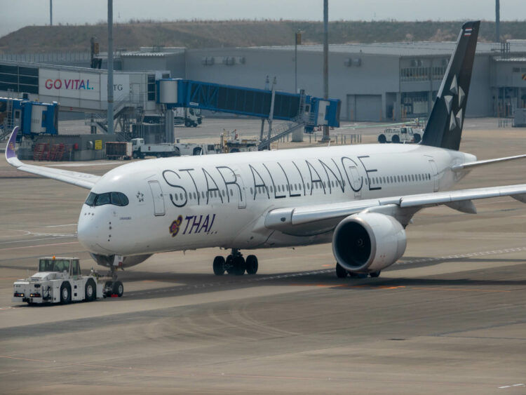 Flugzeug Thai Airways Star Alliance Livery Airbus A350 900
