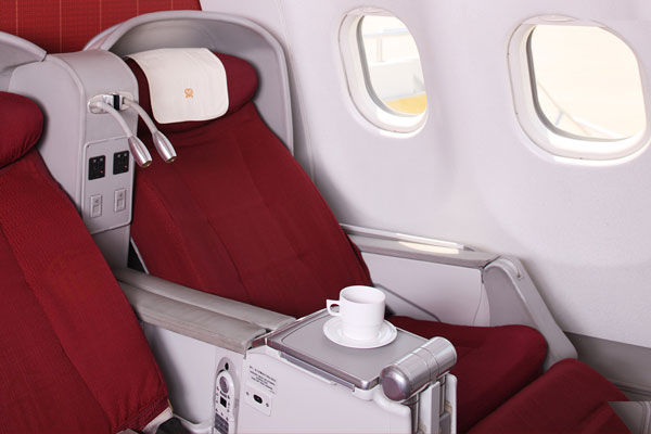 Hainan Airlines Airbus A330 200 Business Class Angle Lie Flat Copyright