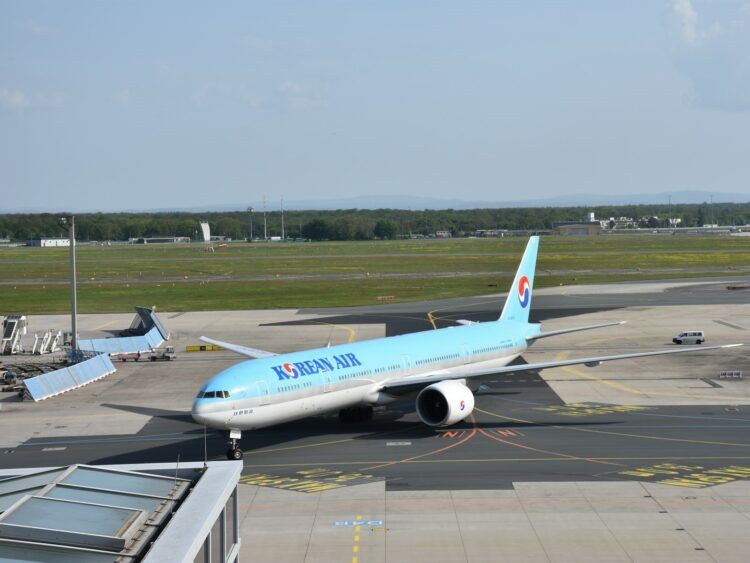 Korean Air Boeing 777 300er Flugzeug Frankfurt