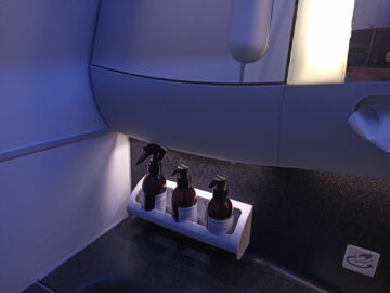 Lot Polish Airlines Business Class Boeing 787 8 Bad Amenities
