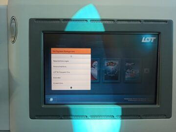 Lot Polish Airlines Business Class Boeing 787 8 Entertainment Filmauswahl