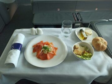 Lot Polish Airlines Business Class Boeing 787 8 Essen Abendessen Vorspeise