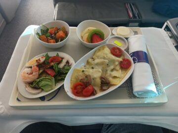 Lot Polish Airlines Business Class Boeing 787 8 Essen Zwischenmahlzeit