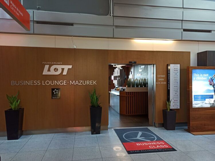 Lot Polish Airlines Business Class Lounge Mazurek Warschau Eingang 2