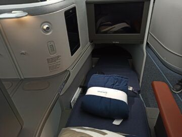 Lufthansa Airbus A350 Allegris Business Class Extra Long Bed