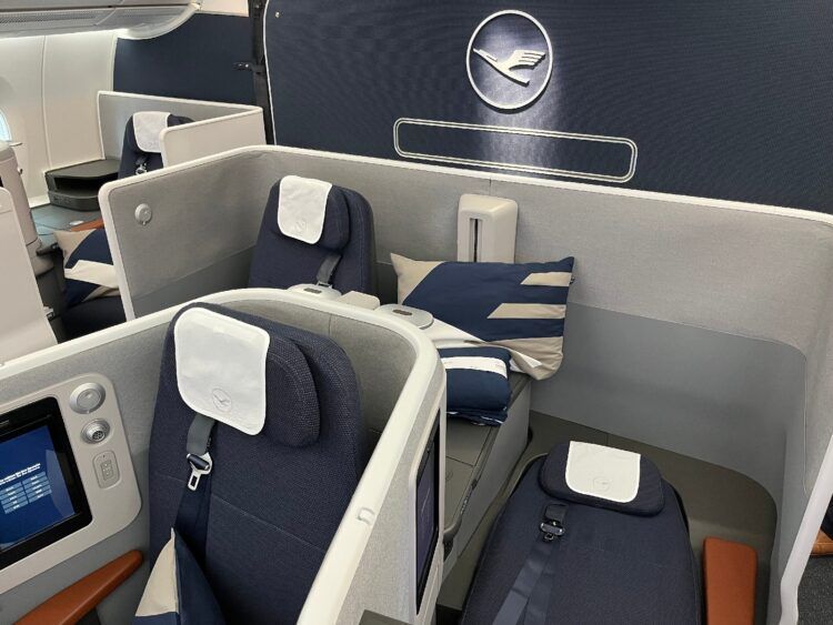 Lufthansa Airbus A350 Allegris Business Class Sitz 4