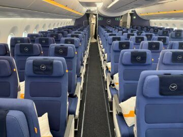 Lufthansa Airbus A350 Allegris Economy Class Kabine Vorderer Teil