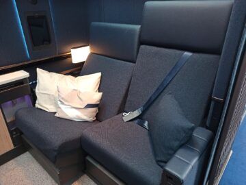 Lufthansa Allegris First Class Ausstellung Mittelsitz 3