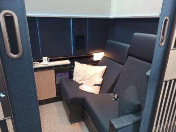 Lufthansa Allegris First Class Ausstellung Mittelsitz 4