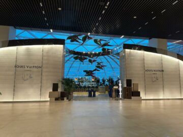 Qatar Airways Al Mourjan Business Lounge The Garden Louis Vitton Lounge