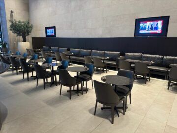 Qatar Airways Al Mourjan Business Lounge The Garden Restaurant Bereich7