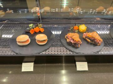 Qatar Airways Al Mourjan Business Lounge The Garden Sandwich Bagel