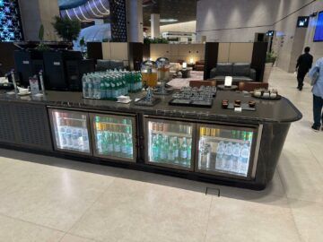 Qatar Airways Al Mourjan Business Lounge The Garden Softdrinks