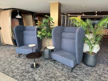 Chase Sapphire Lounge Hong Kong Hohe Ohrensessel