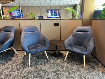 Chase Sapphire Lounge Hong Kong Sessel Hinten