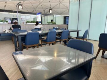 Chase Sapphire Lounge Hong Kong Sitzbereich Buffett