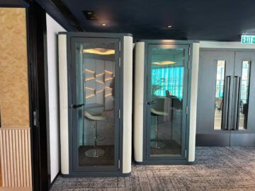 Chase Sapphire Lounge Hong Kong Telefonkabinen
