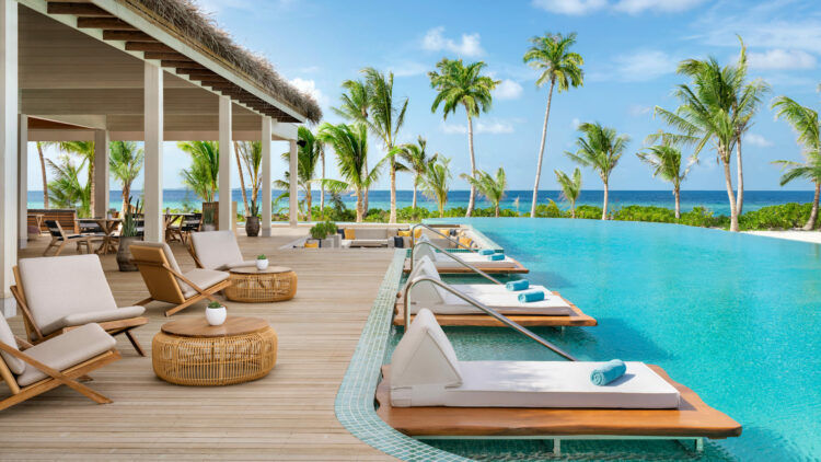 Hilton Maldives Amingiri Pool Copyright