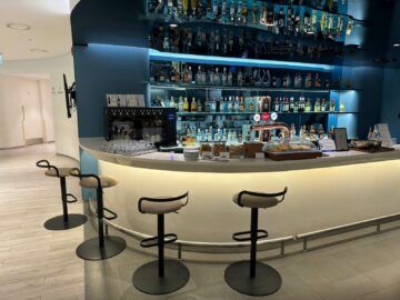 Korean Air Prestige Class Lounge East Seoul Incheon Bar4