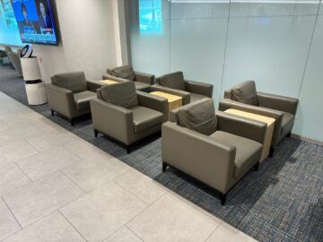 Korean Air Prestige Class Lounge East Seoul Incheon Sessel9