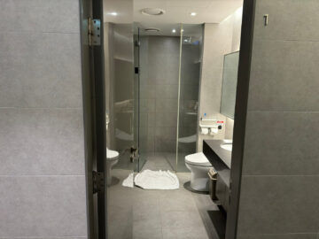 Korean Air Prestige Class Lounge West Seoul Incheon Dusche