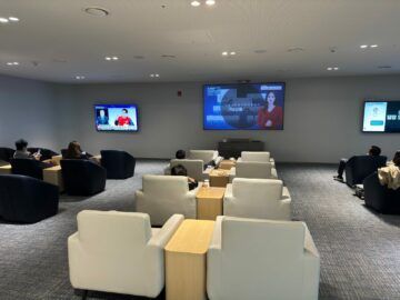 Korean Air Prestige Class Lounge West Seoul Incheon Fernseh Raum2