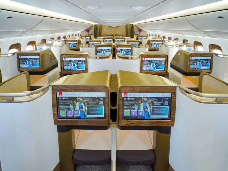 Emirates Boeing 777 Business Class Kabine Copyright