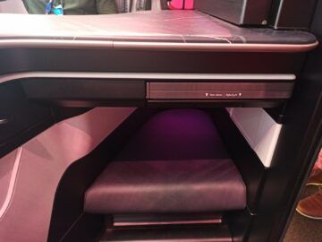 Qsuite Next Gen Companion Suite Fussbereich Farnborough