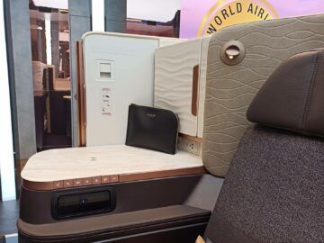 Turkish Airlines Crystal Business Class Farnborough Air Show Sitz Ablage