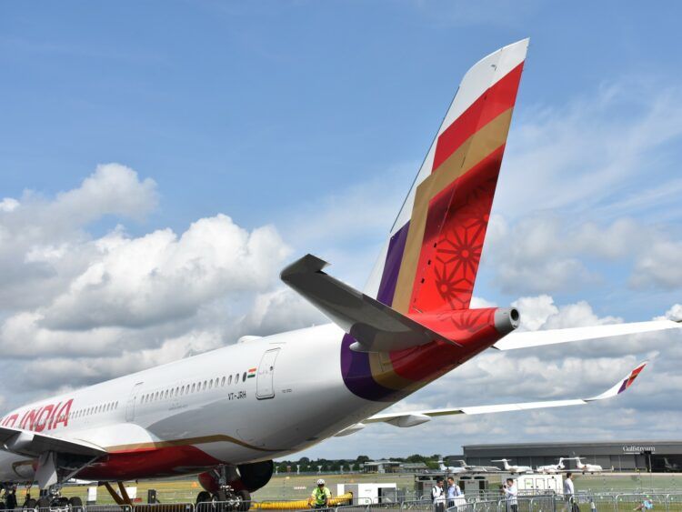 Air India Airbus A350 Leitwerk Farnborough Air Show 2024